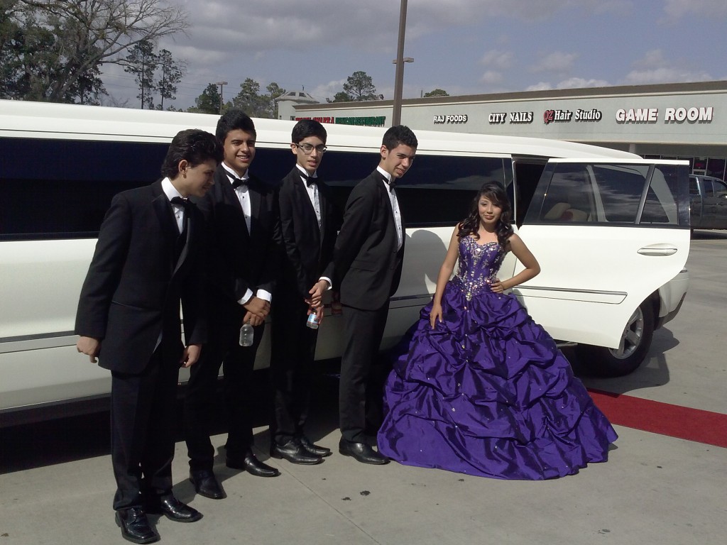 Quinceanera party in mercedes Limo sound good
