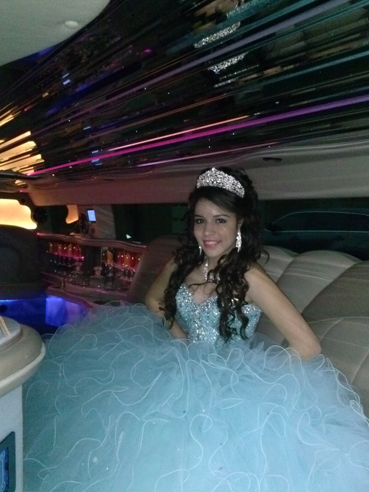 HUMMER LIMO FOR QUINCEANERA