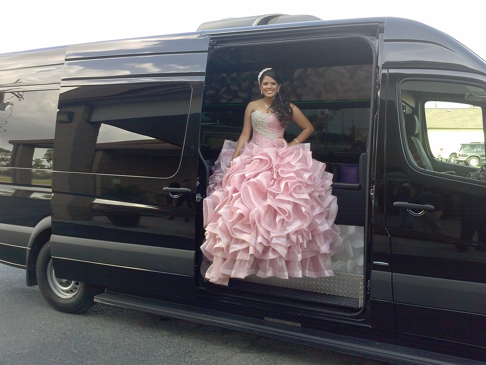 Affordable Party Buses for Quinceaneras